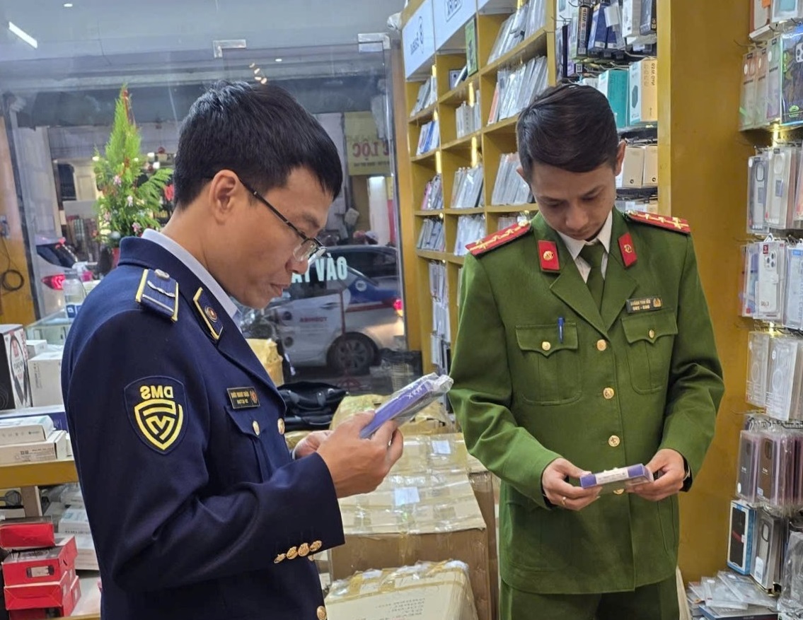 Hà Nội tăng cường kiểm tra, kiểm soát thị trường cuối năm