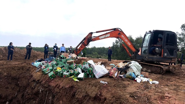 Quảng Trị: Tiêu hủy hàng ngàn sản phẩm là mỹ phẩm, thực phẩm chức năng